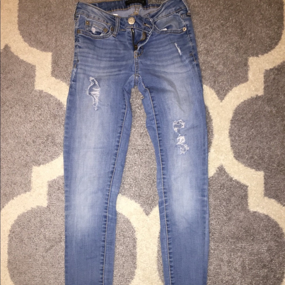 Aeropastel ripped jeans